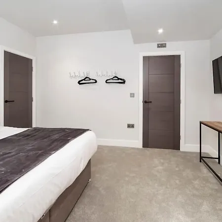 Apartment - Clifton 2 Bedroom *