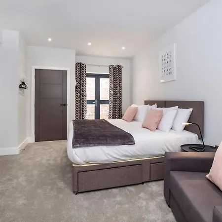 - Clifton 2 Bedroom Apartment York