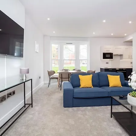 - Clifton 2 Bedroom Apartment York