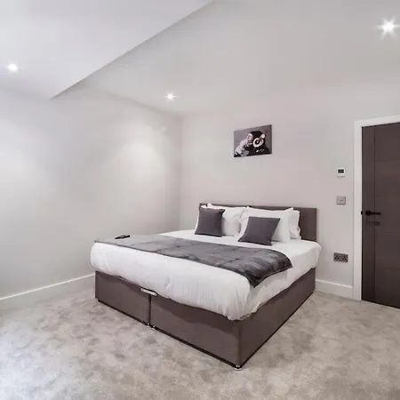 Apartment - Clifton 2 Bedroom *