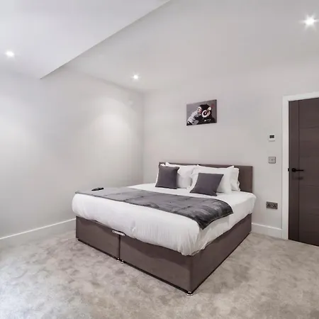 - Clifton 2 Bedroom * York