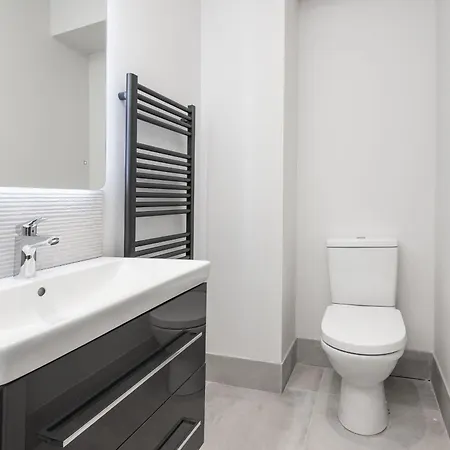 - Clifton 2 Bedroom * York