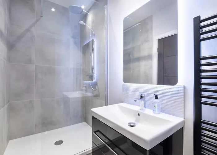 Apartamento - Clifton 2 Bedroom *