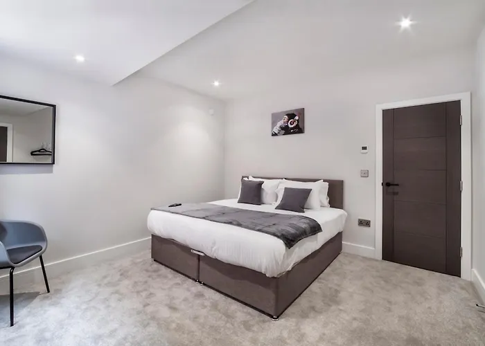 - Clifton 2 Bedroom * York