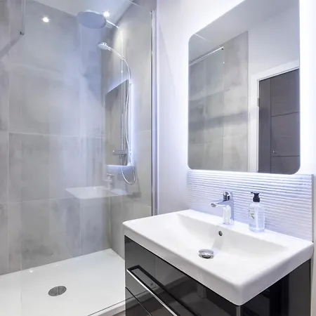 Apartamento - Clifton 2 Bedroom *